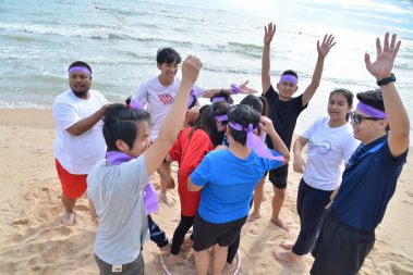 Teambuilding On The Beach